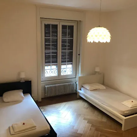 Vevey Hostel * فيفي